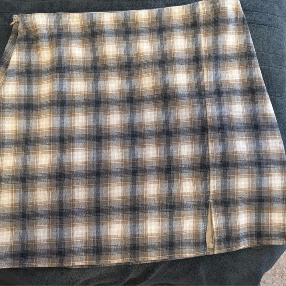 Old Navy Plaid Mini Skirt in Blue and Cream